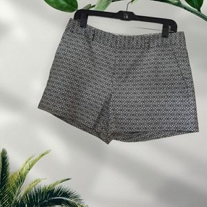 BANNANA REPUBLIC HAMPTON SHORT SIZE 4 BLACK